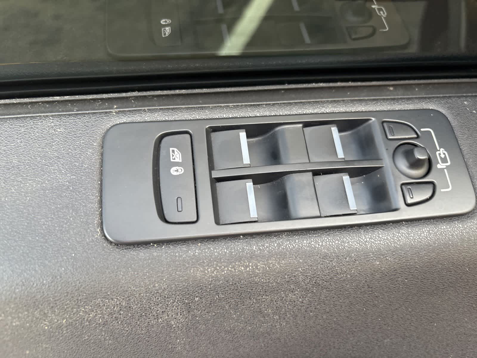 Thumbnail: 2018 Land Rover Discovery Sport - 5