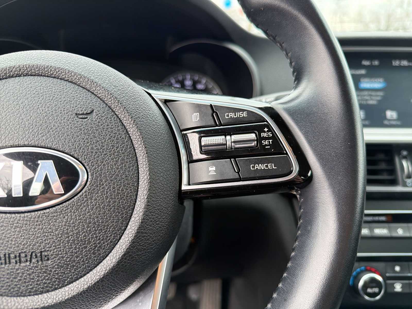 Thumbnail: 2019 Kia Optima - 25