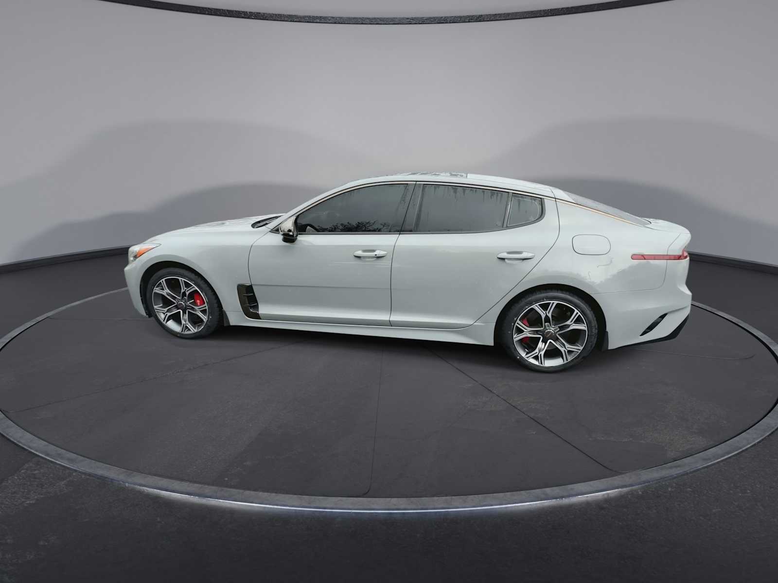 Thumbnail: 2018 Kia Stinger - 5