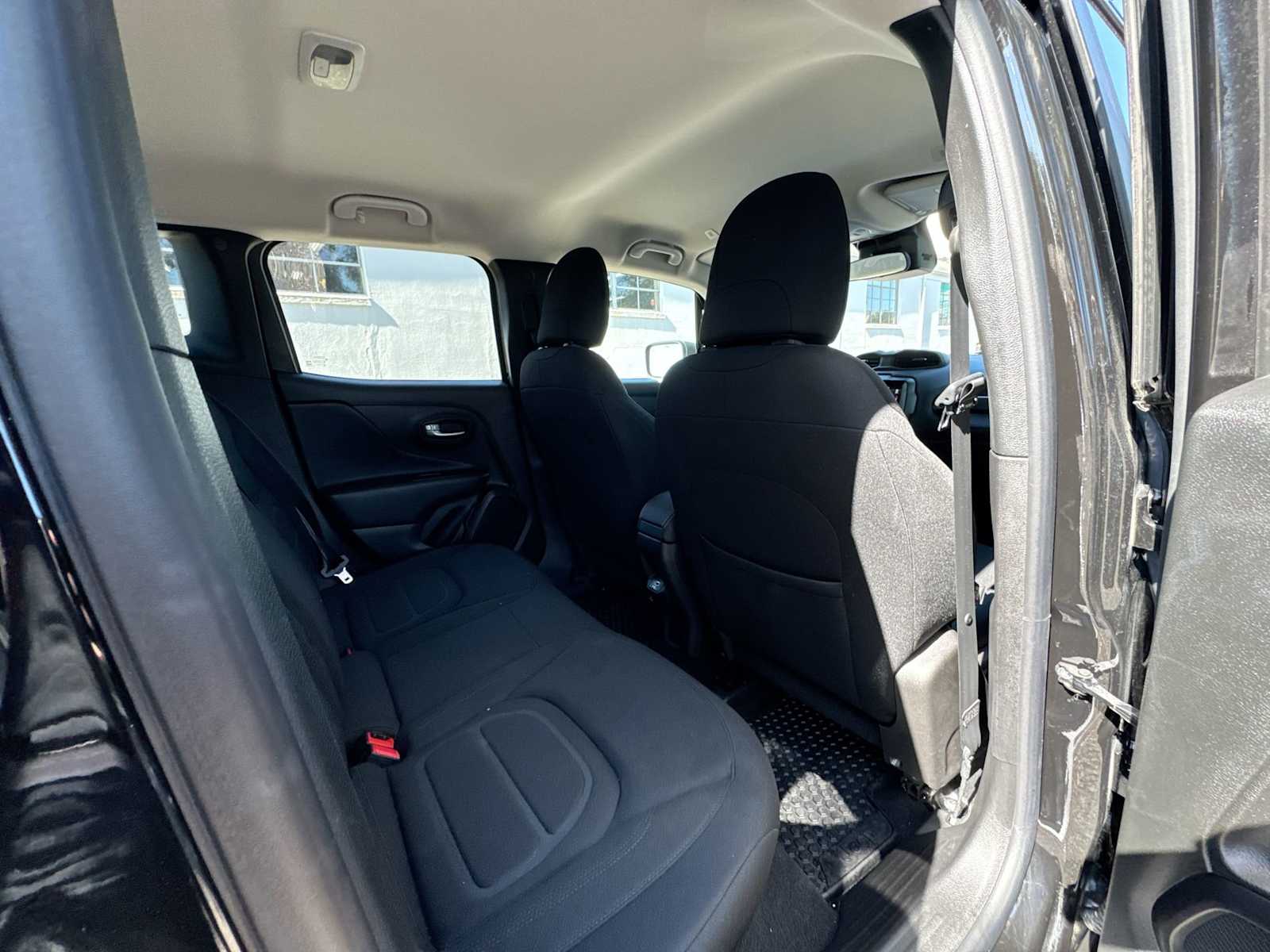 Thumbnail: 2022 Jeep Renegade - 14