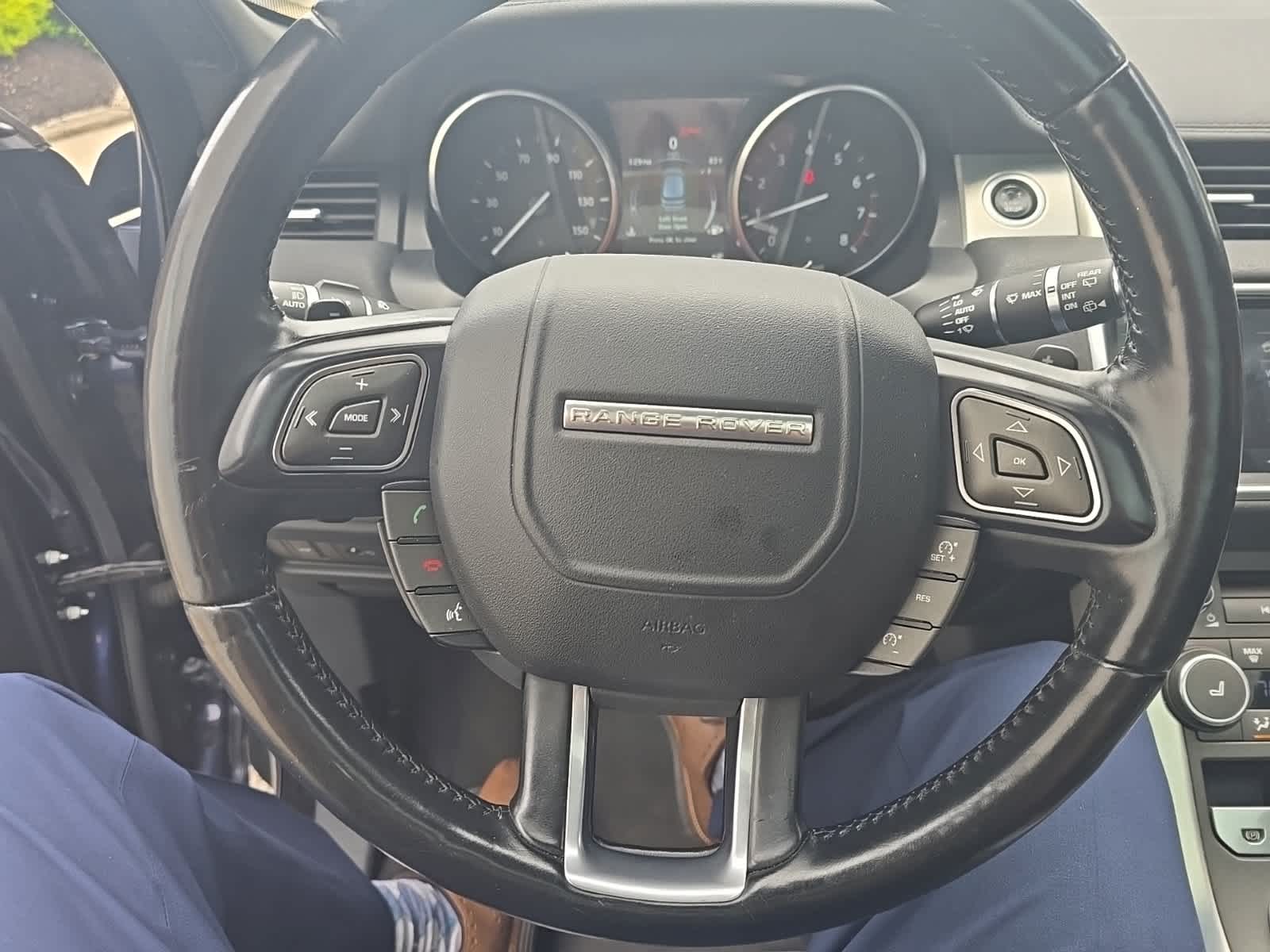 Thumbnail: 2017 Land Rover Range Rover Evoque - 13