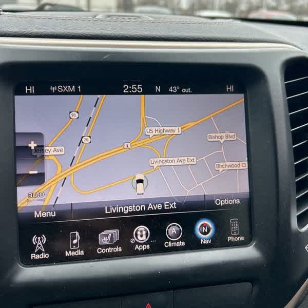 Thumbnail: 2015 Jeep Cherokee - 18