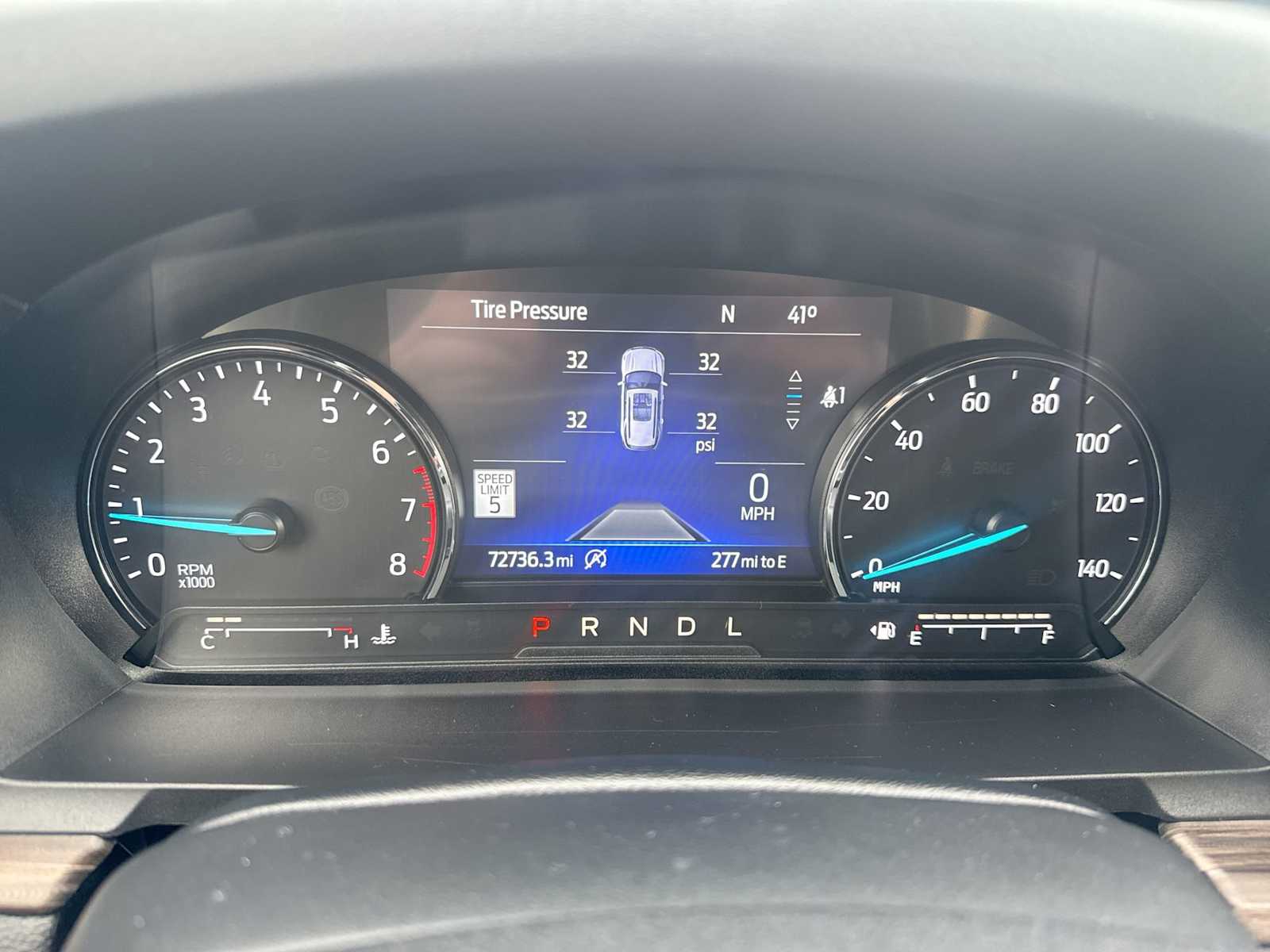 Thumbnail: 2022 Ford Explorer - 31