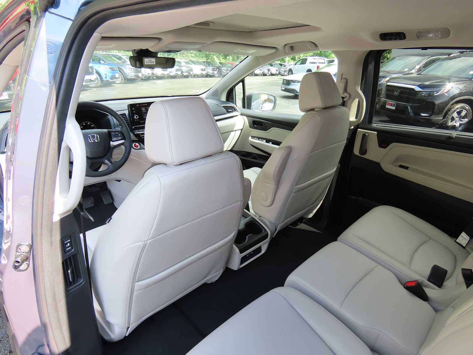 Thumbnail: 2026 Honda Odyssey - 15