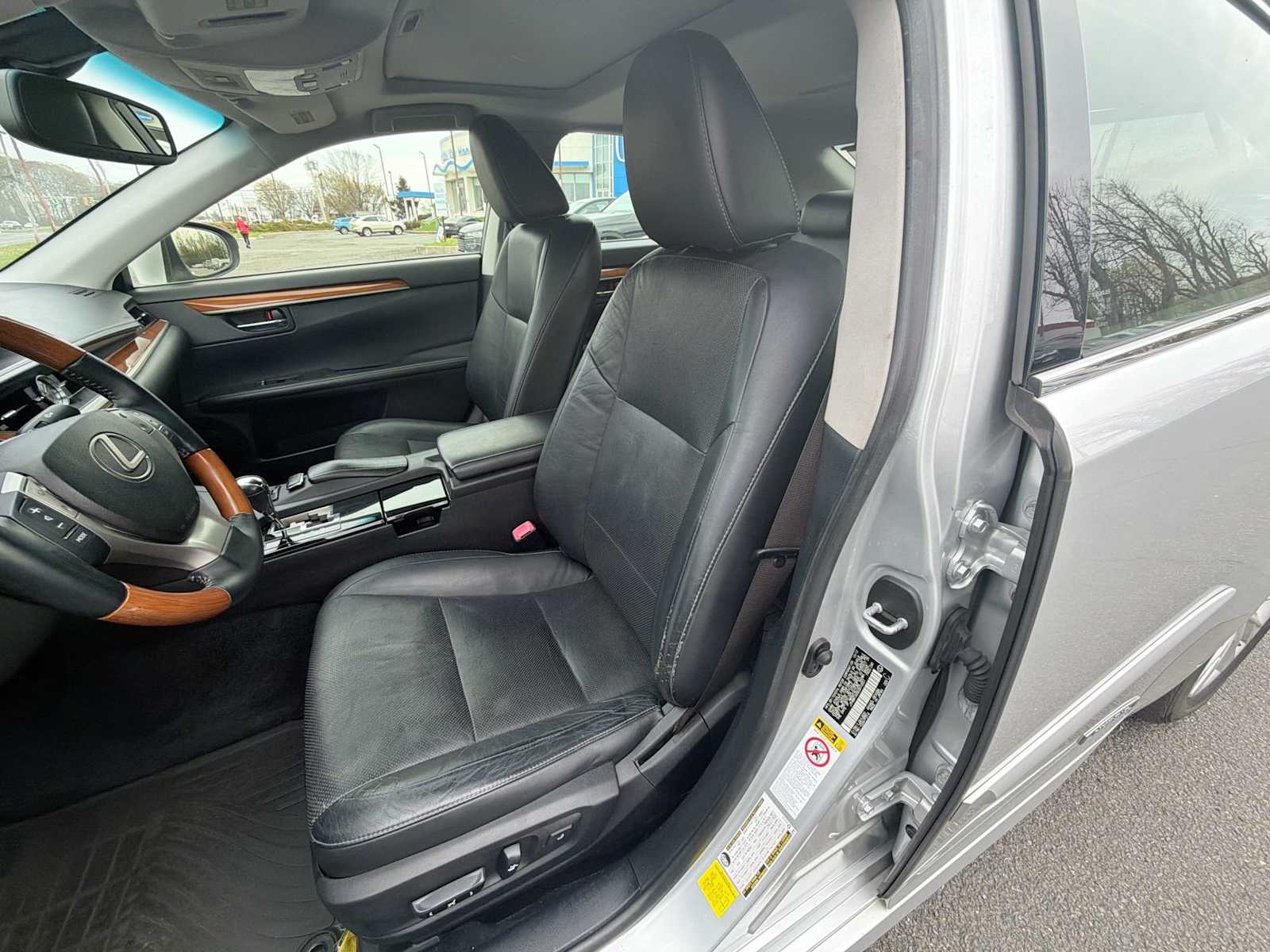 Thumbnail: 2013 Lexus ES - 21