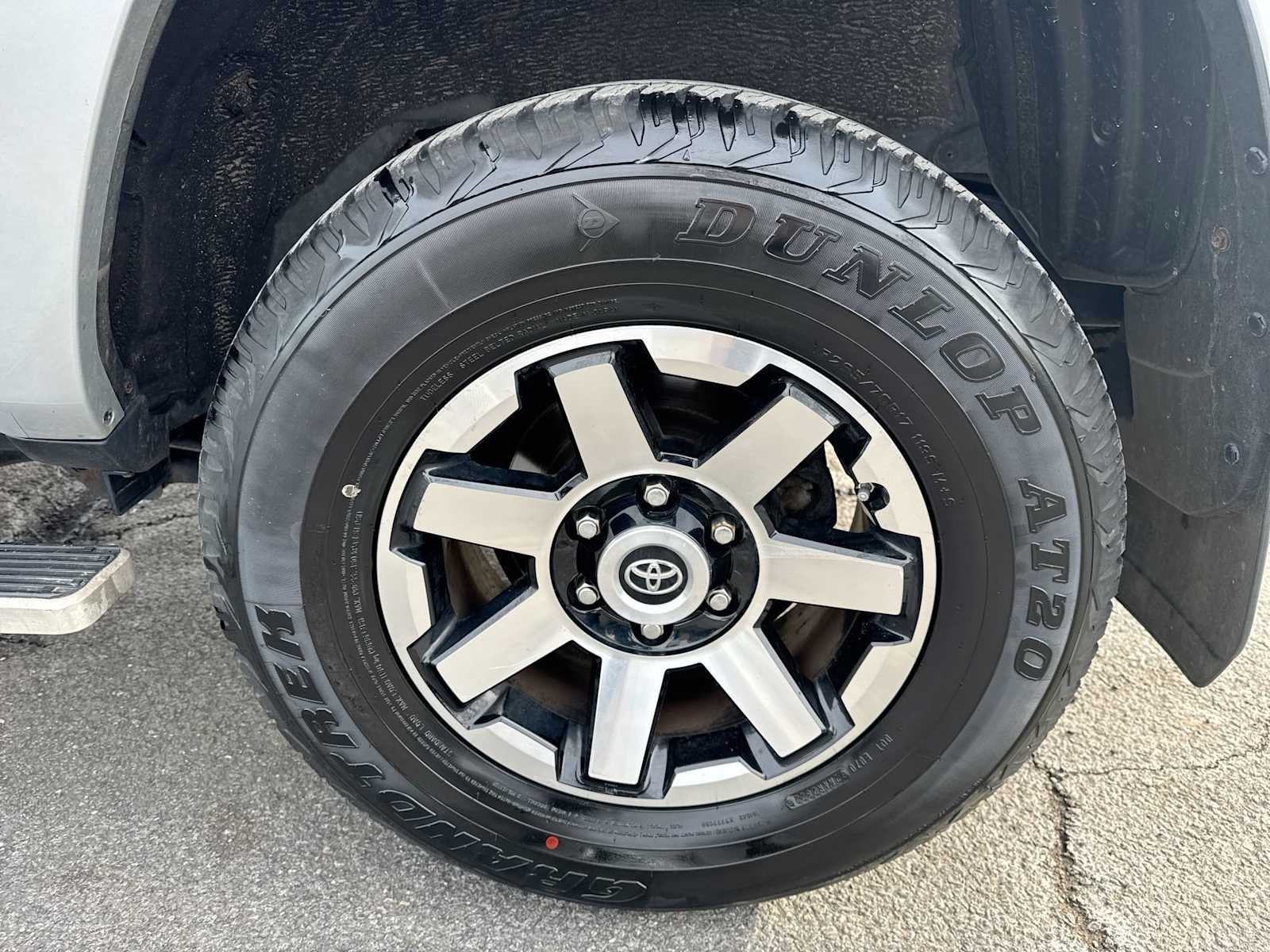 Thumbnail: 2018 Toyota 4Runner - 19