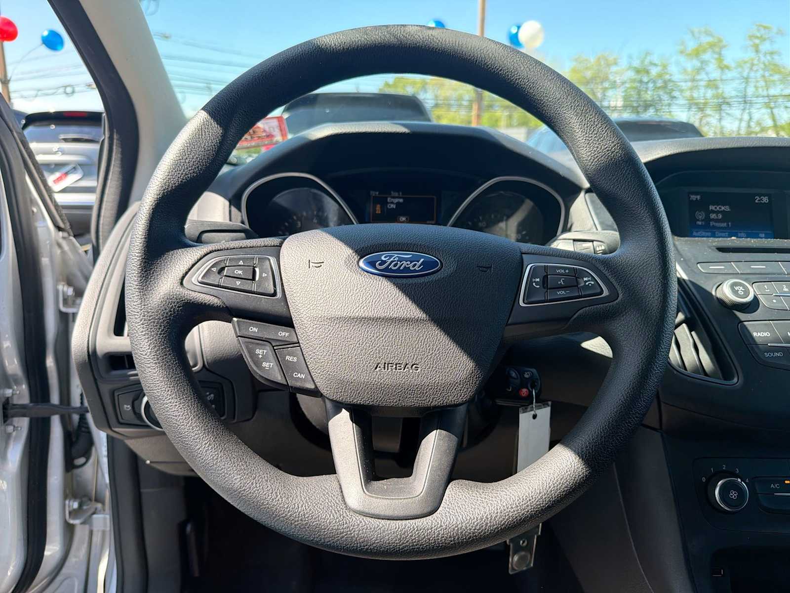 Thumbnail: 2015 Ford Focus - 23