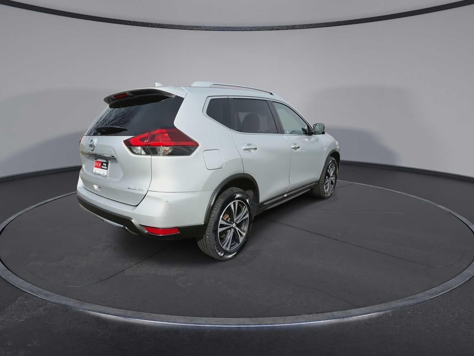 Thumbnail: 2018 Nissan Rogue - 8