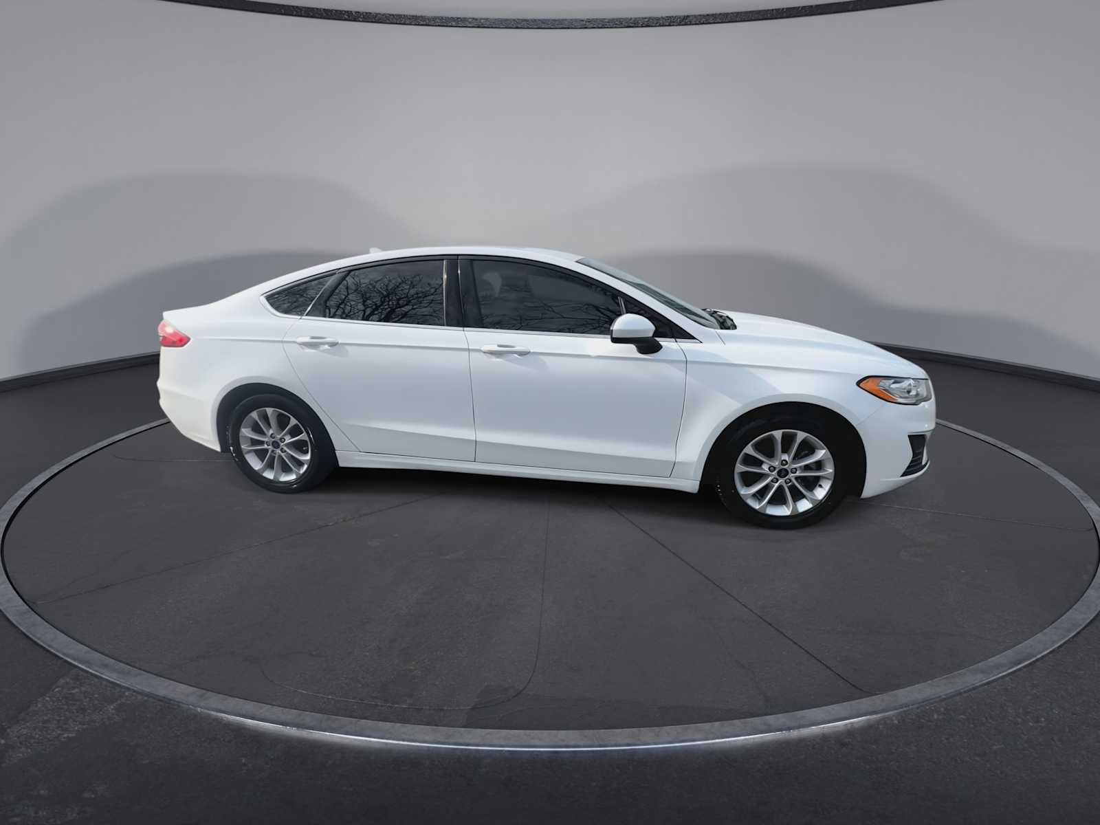 Thumbnail: 2020 Ford Fusion - 8