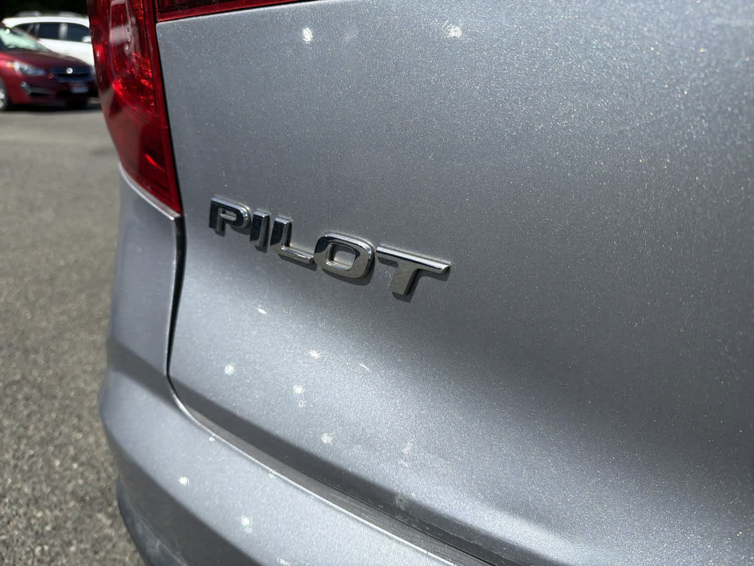 Thumbnail: 2017 Honda Pilot - 25