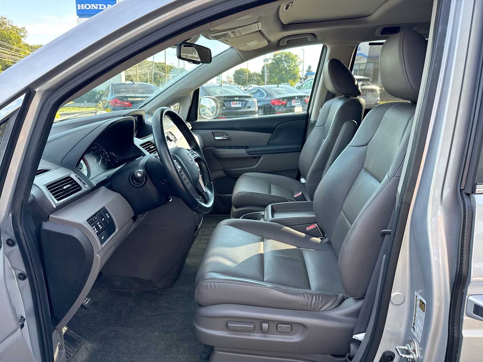 Thumbnail: 2015 Honda Odyssey - 11