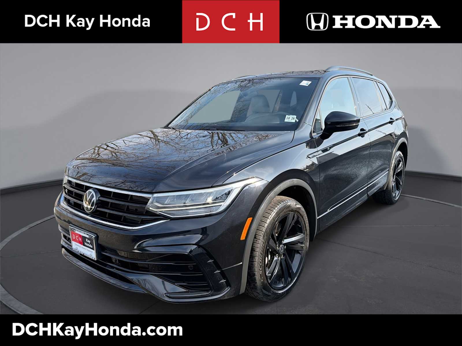 Thumbnail: 2024 Volkswagen Tiguan - 1