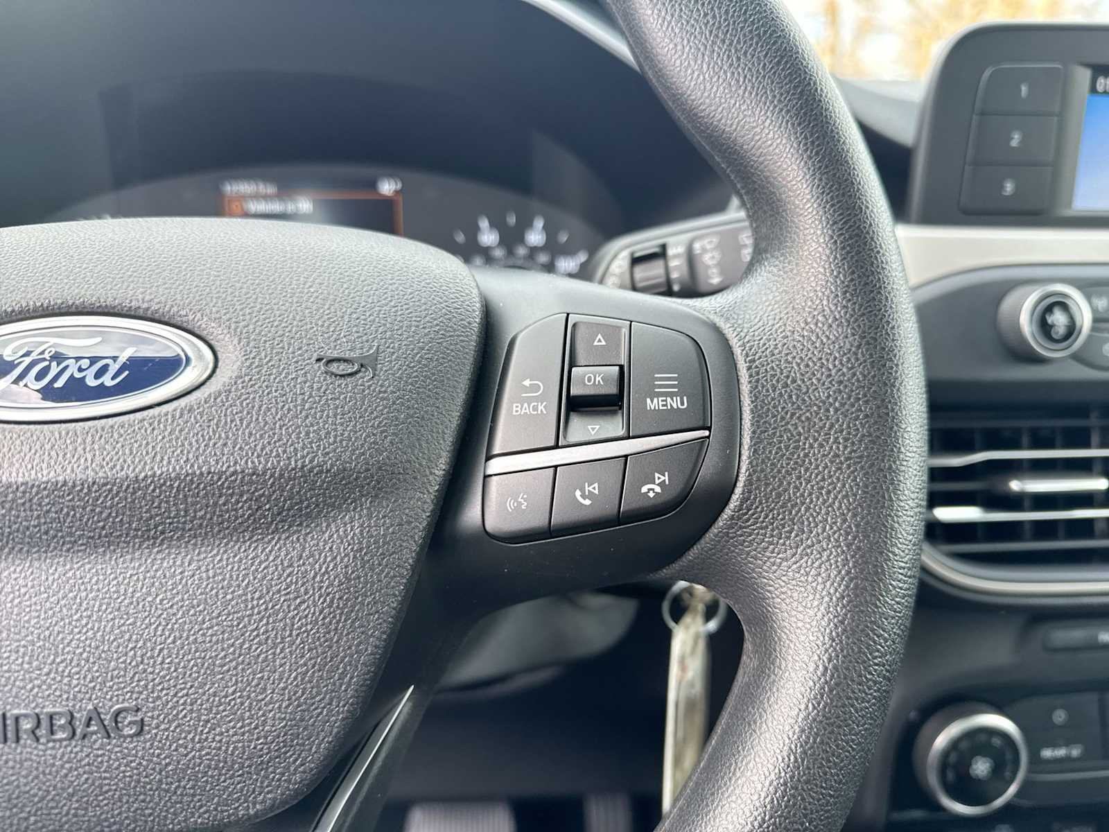 Thumbnail: 2022 Ford Escape - 25