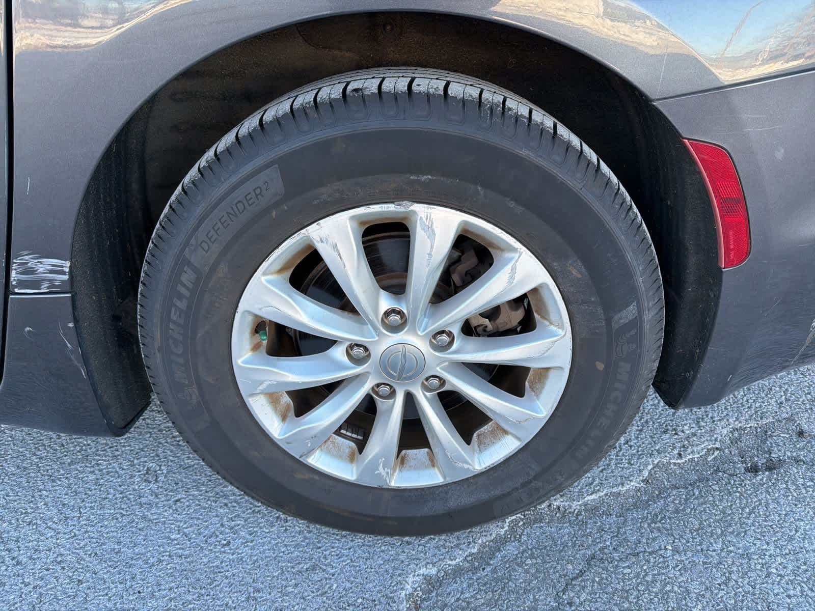 Thumbnail: 2018 Chrysler Pacifica - 20