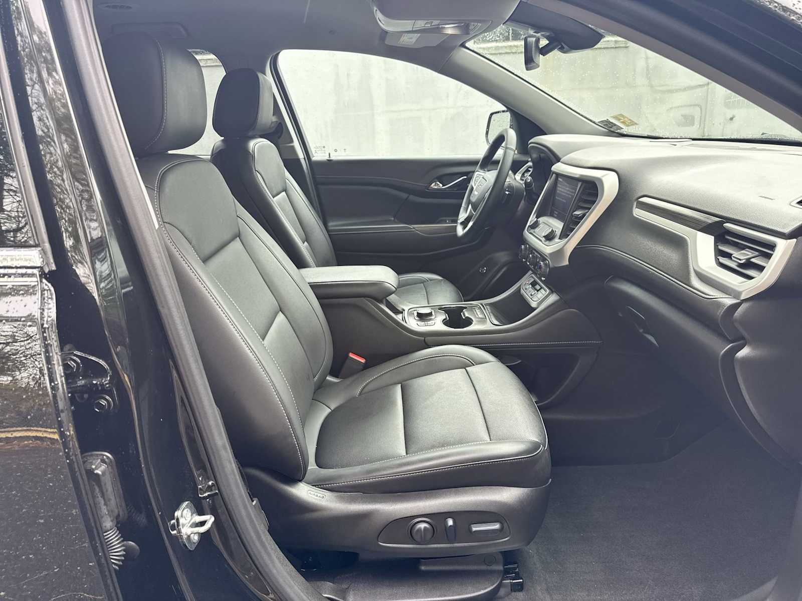 Thumbnail: 2023 GMC Acadia - 15