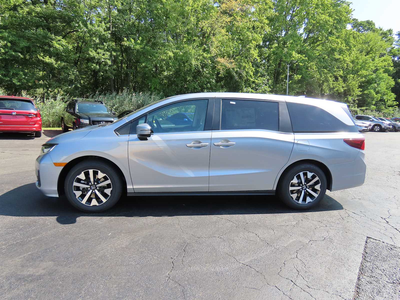 Thumbnail: 2026 Honda Odyssey - 3