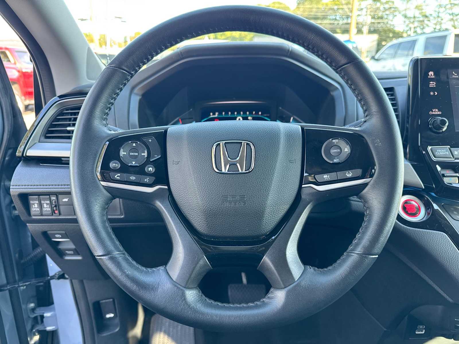 Thumbnail: 2023 Honda Odyssey - 24