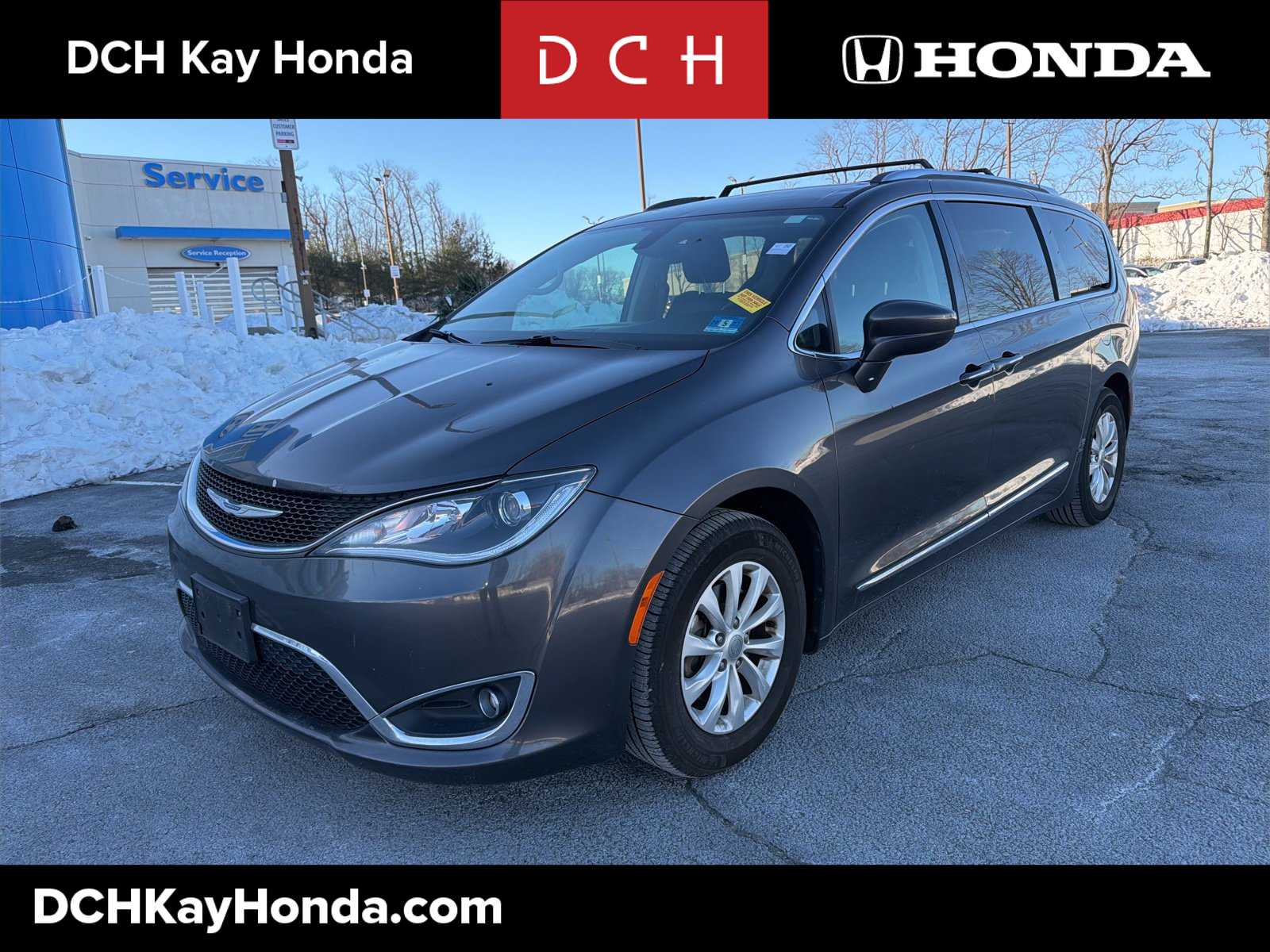 2018 Chrysler Pacifica  -
                  Eatontown, NJ