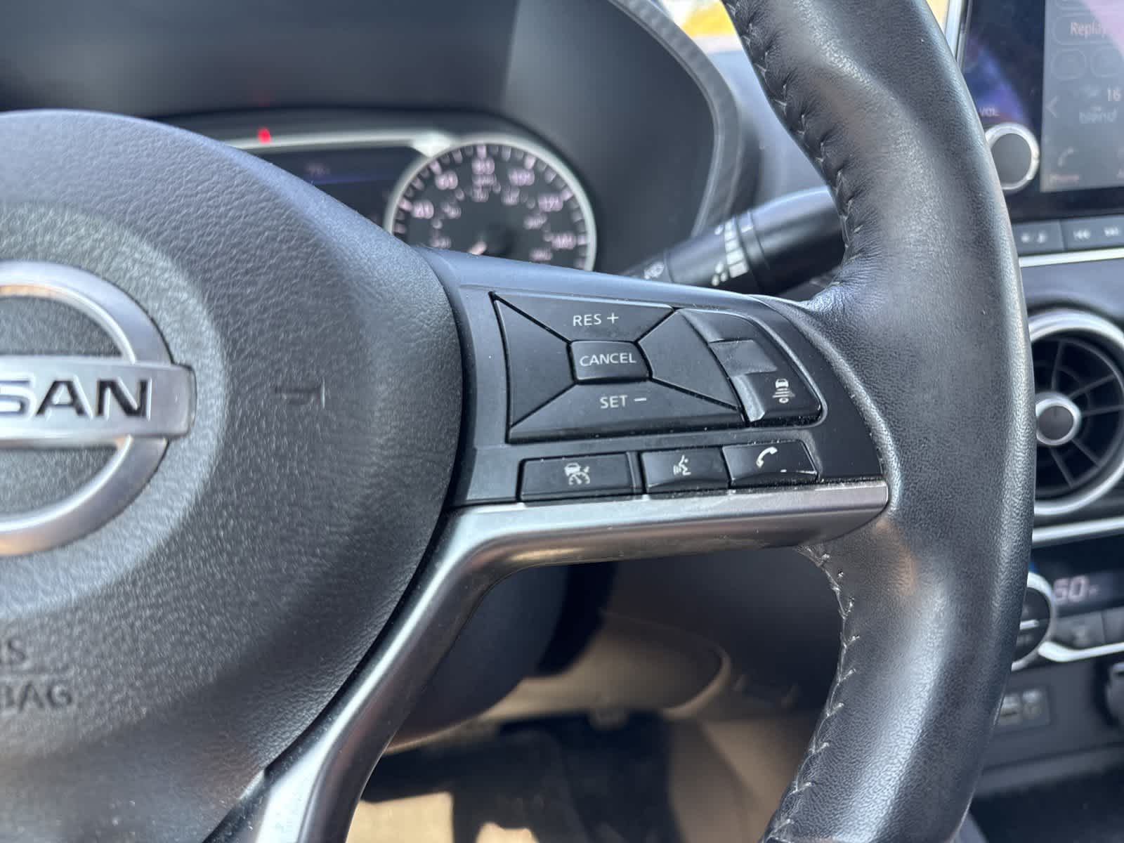 Thumbnail: 2020 Nissan Sentra - 17