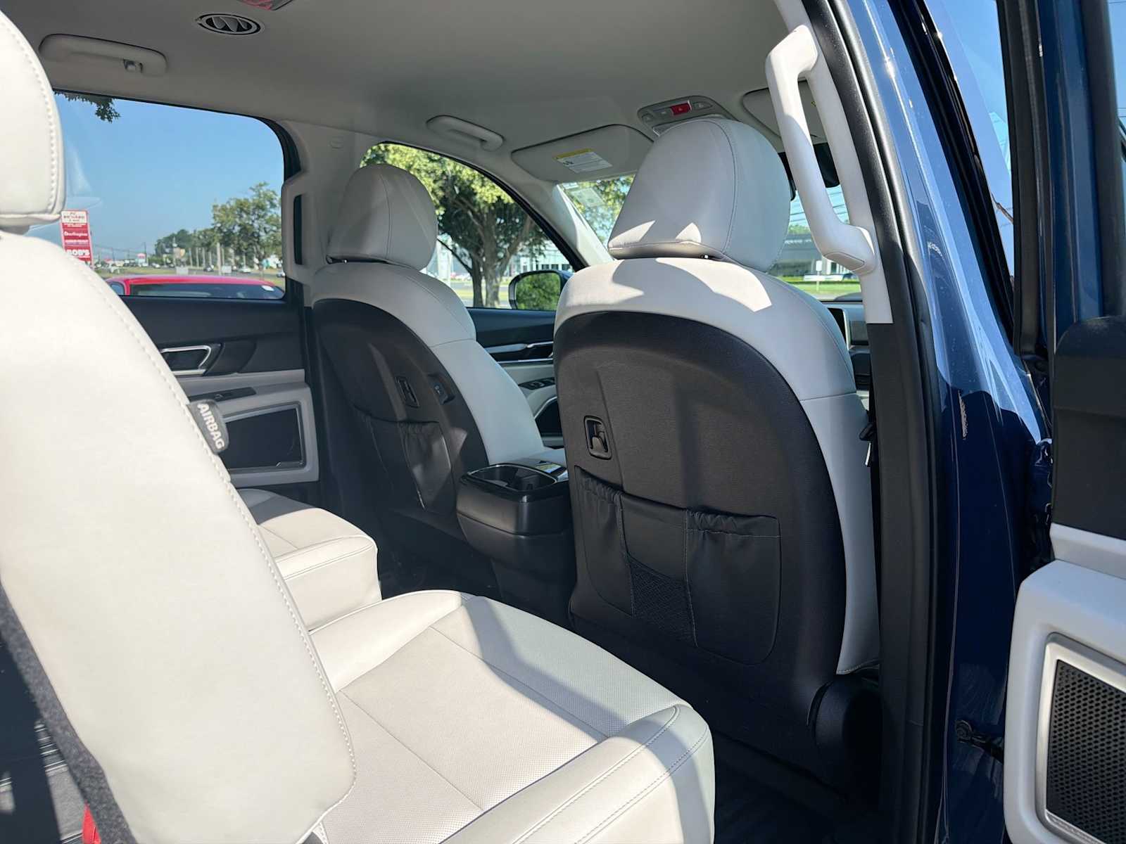 Thumbnail: 2023 Kia Telluride - 13