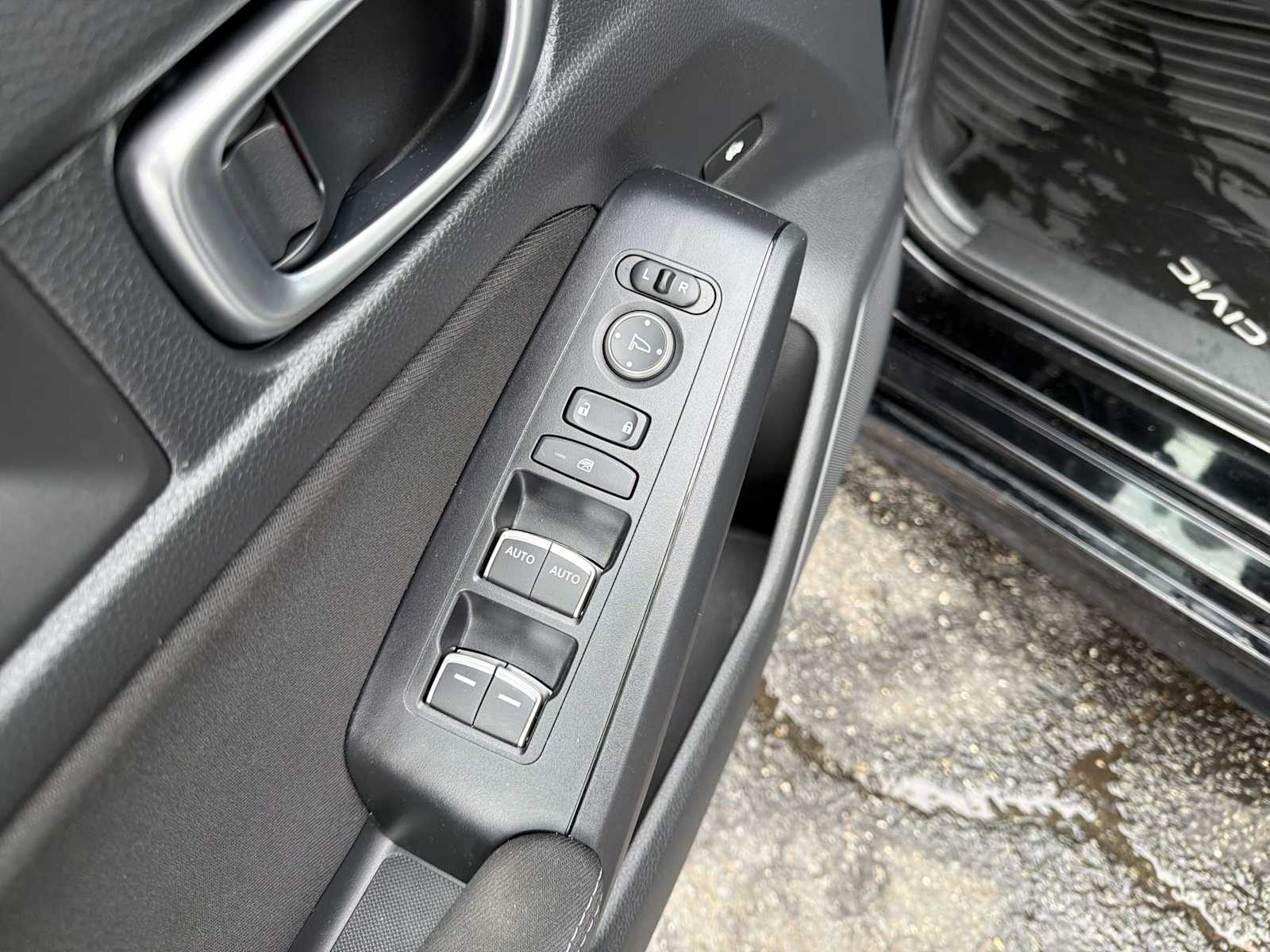 Thumbnail: 2024 Honda Civic - 22