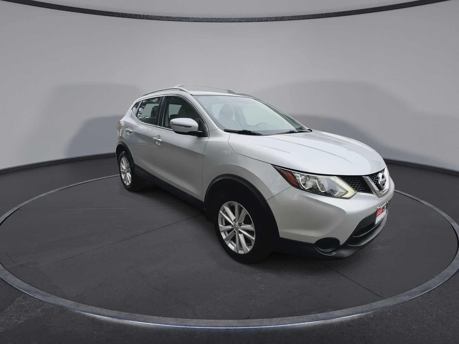 Thumbnail: 2018 Nissan Rogue Sport - 2