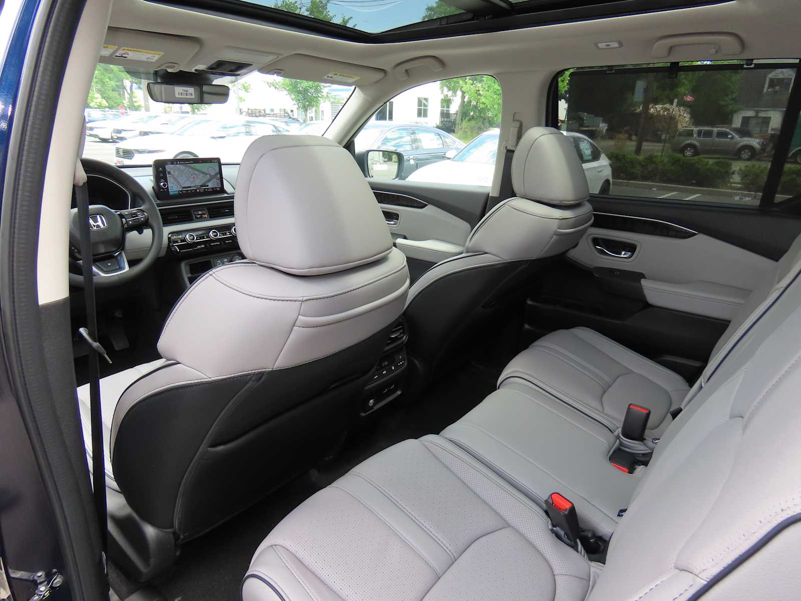 Thumbnail: 2025 Honda Pilot - 15