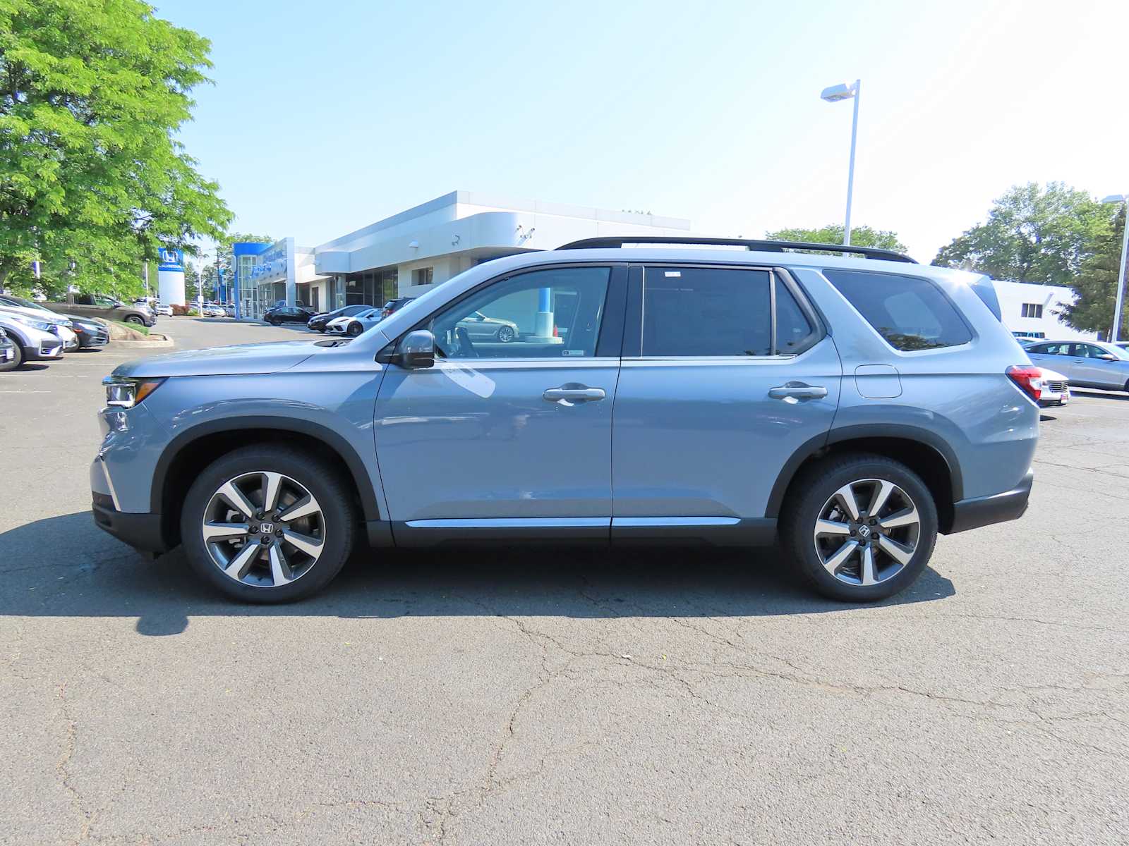 Thumbnail: 2025 Honda Pilot - 3