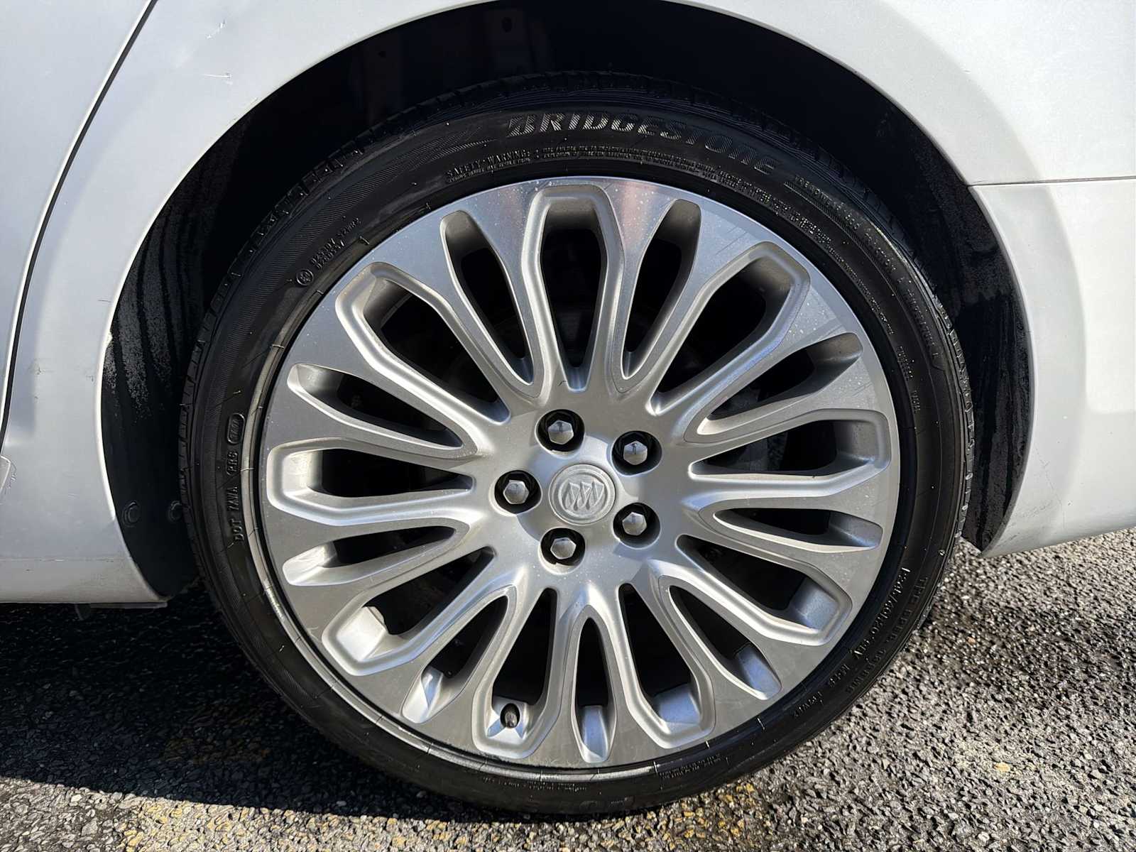 Thumbnail: 2015 Buick LaCrosse - 19