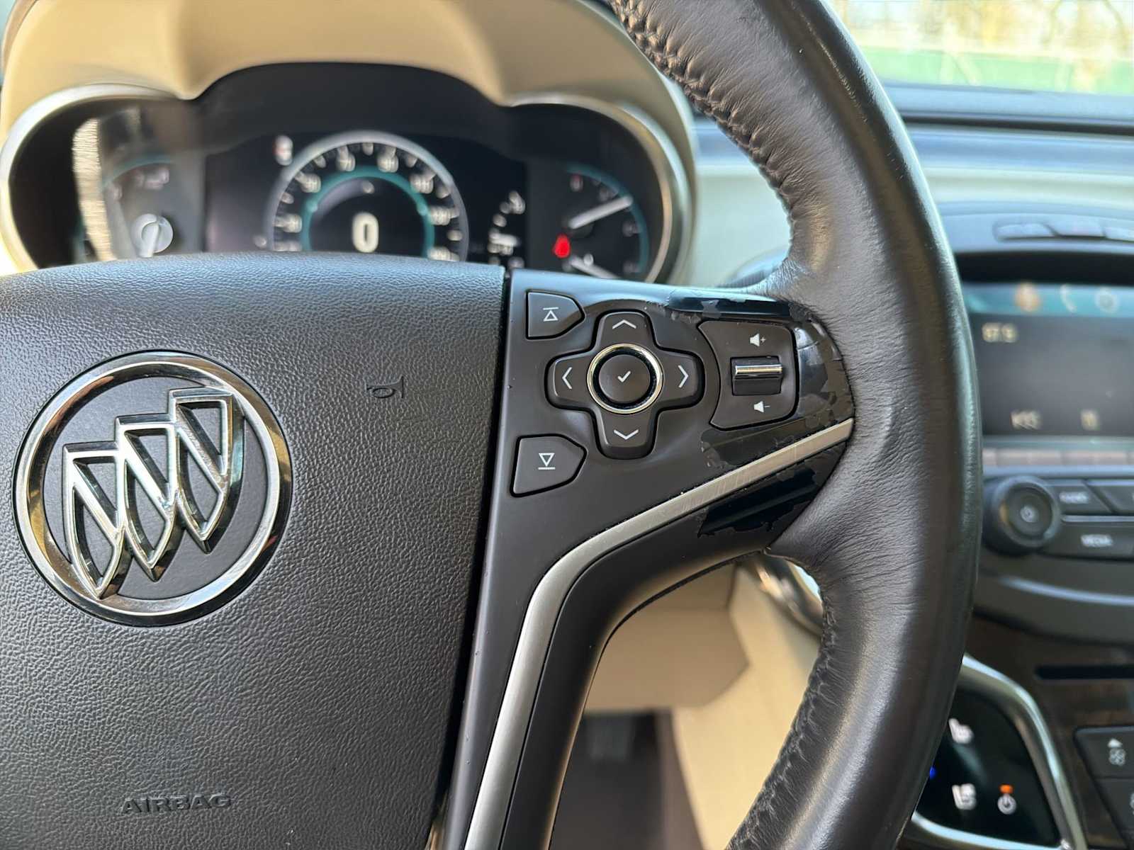 Thumbnail: 2015 Buick LaCrosse - 25