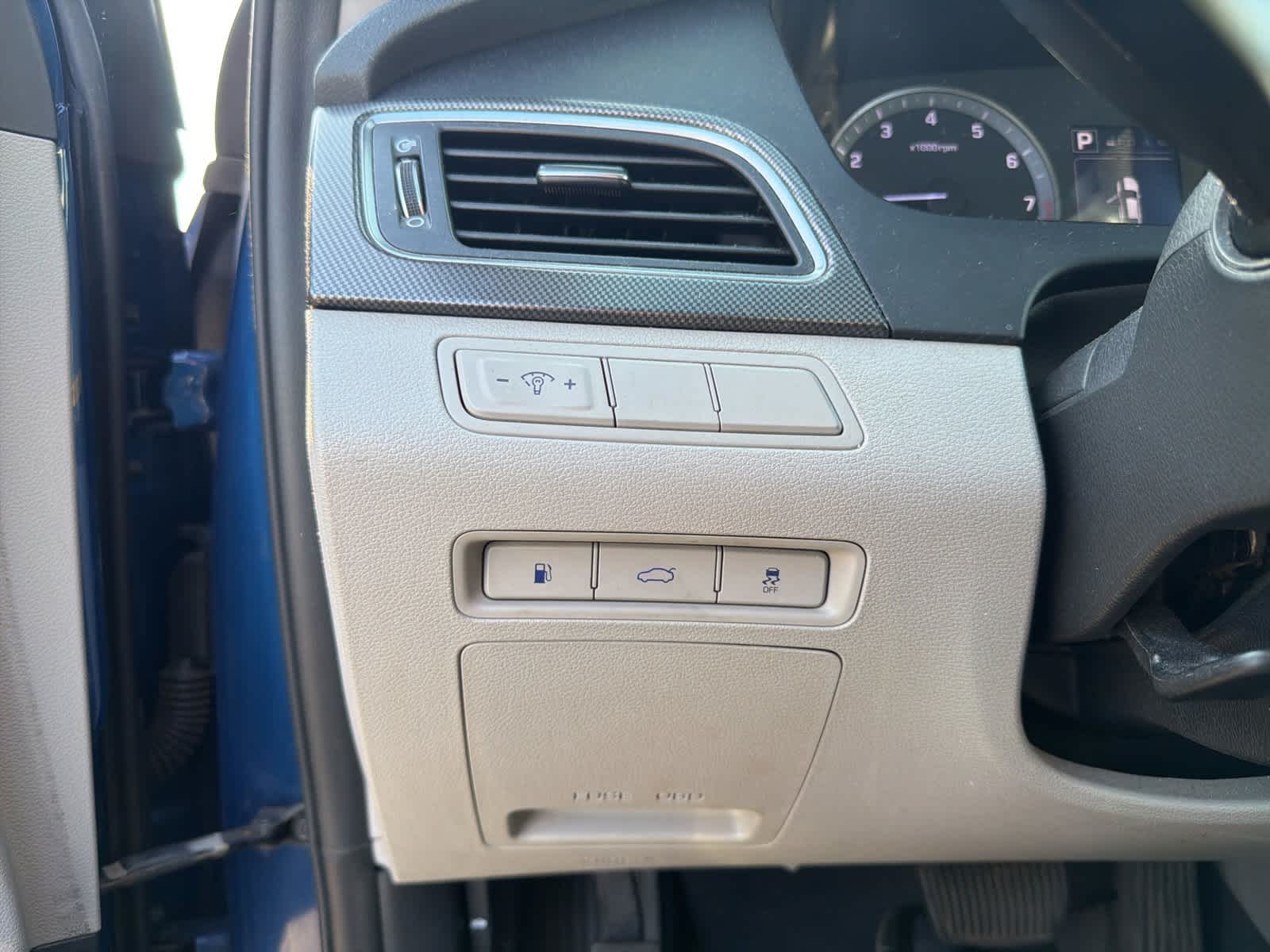 Thumbnail: 2017 Hyundai Sonata - 19