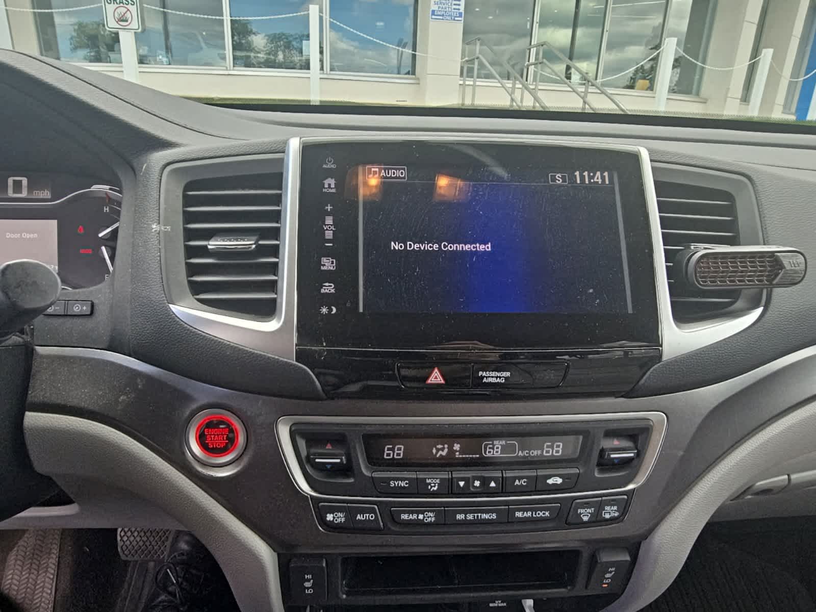 Thumbnail: 2018 Honda Pilot - 15