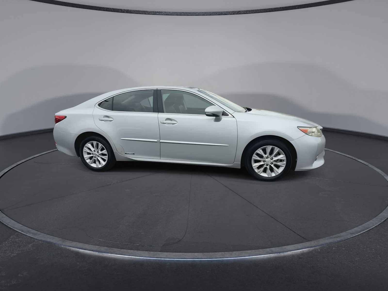Thumbnail: 2013 Lexus ES - 9