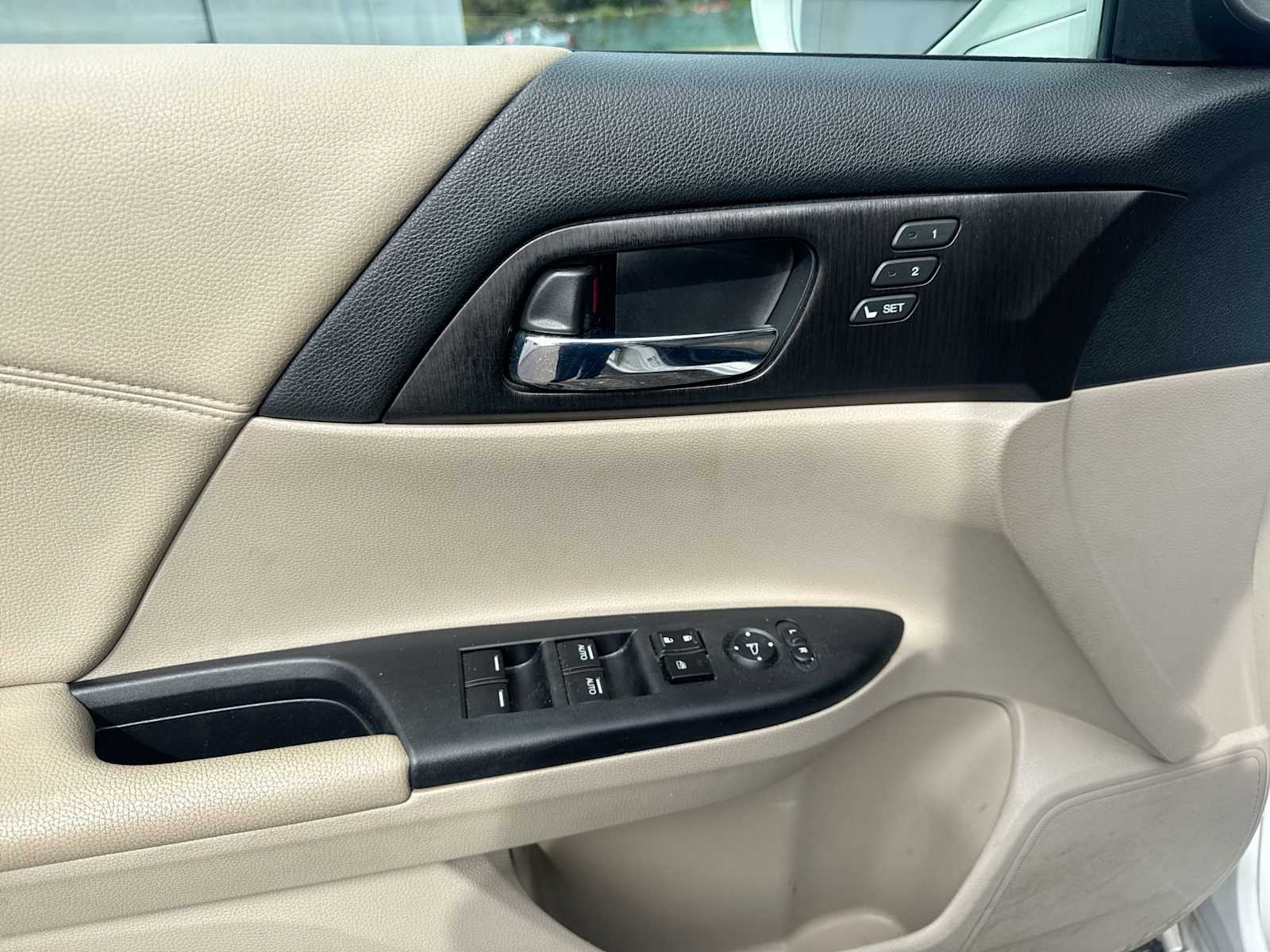 Thumbnail: 2015 Honda Accord - 22