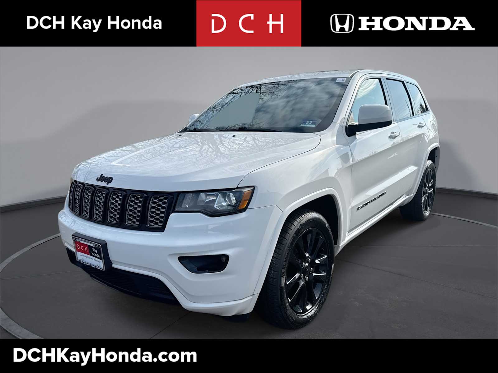 Thumbnail: 2017 Jeep Grand Cherokee - 1