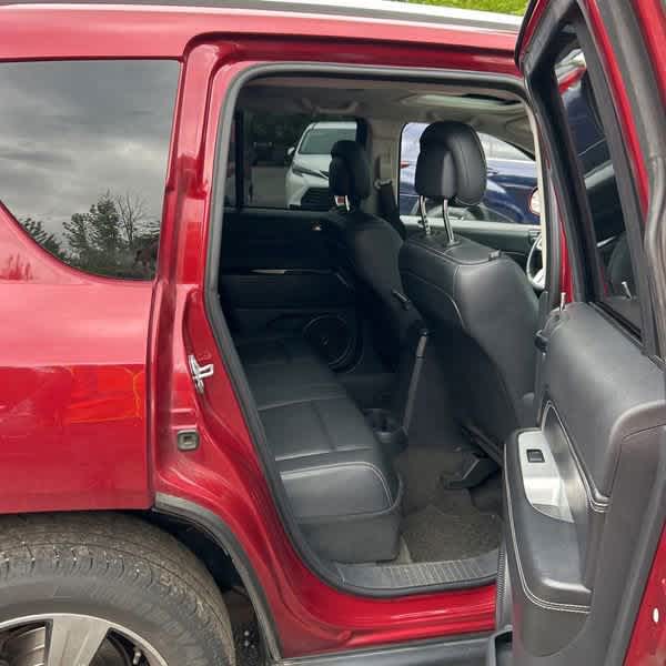 Thumbnail: 2016 Jeep Compass - 16