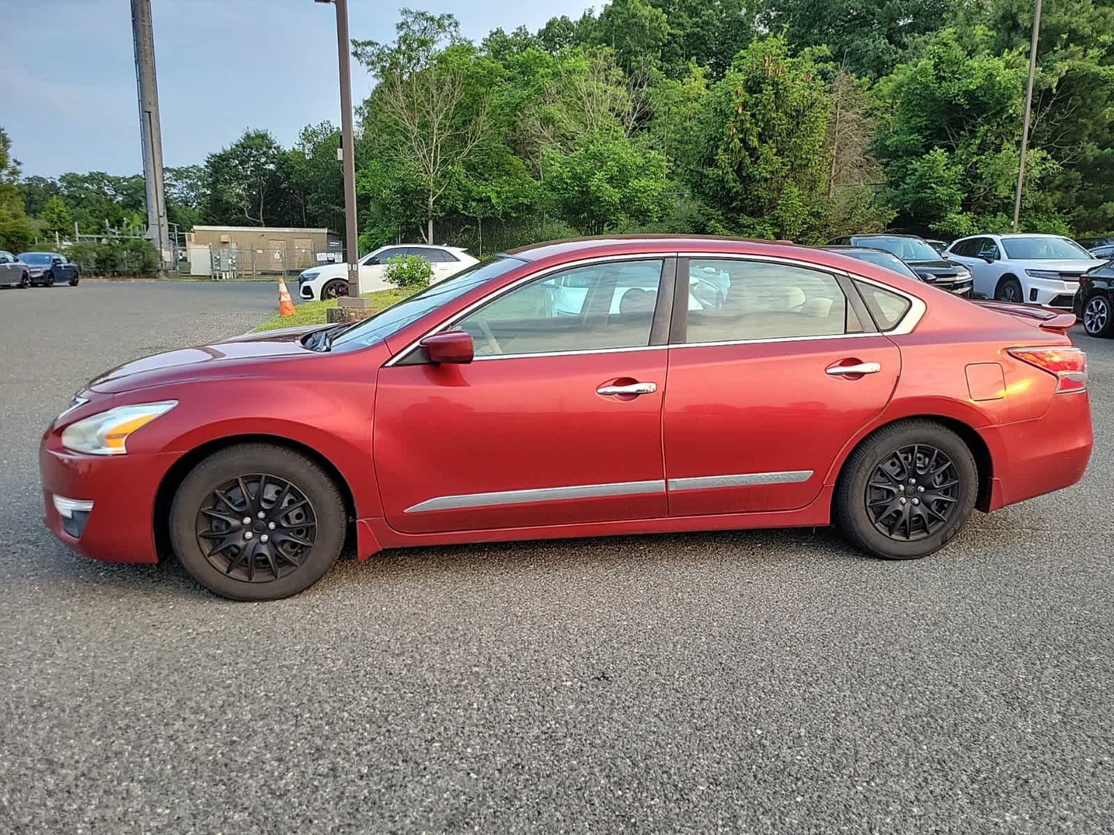 Thumbnail: 2015 Nissan Altima - 2