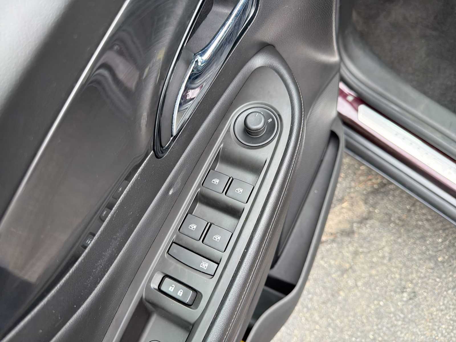 Thumbnail: 2017 Buick Encore - 21