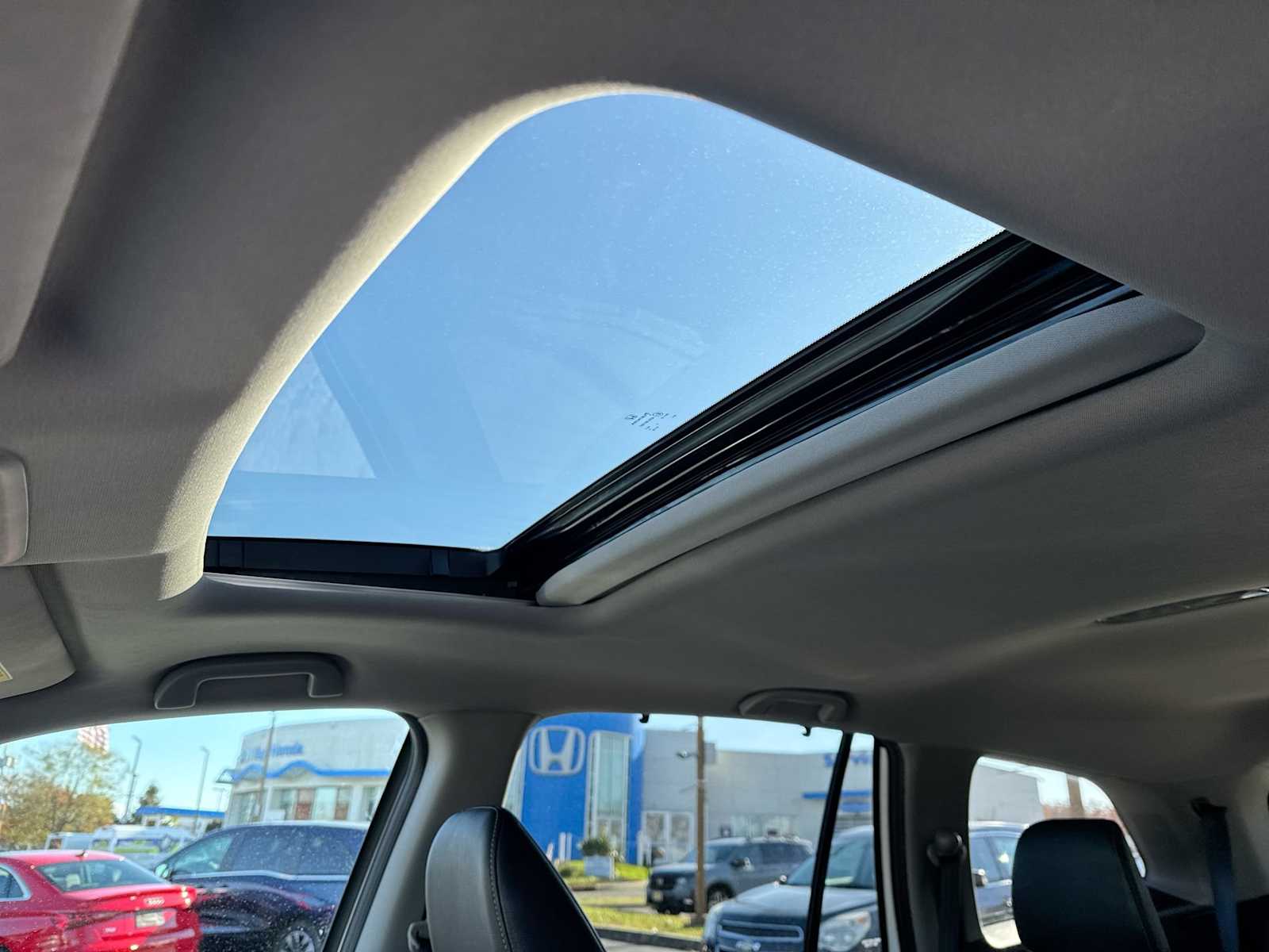 Thumbnail: 2022 Honda Pilot - 23