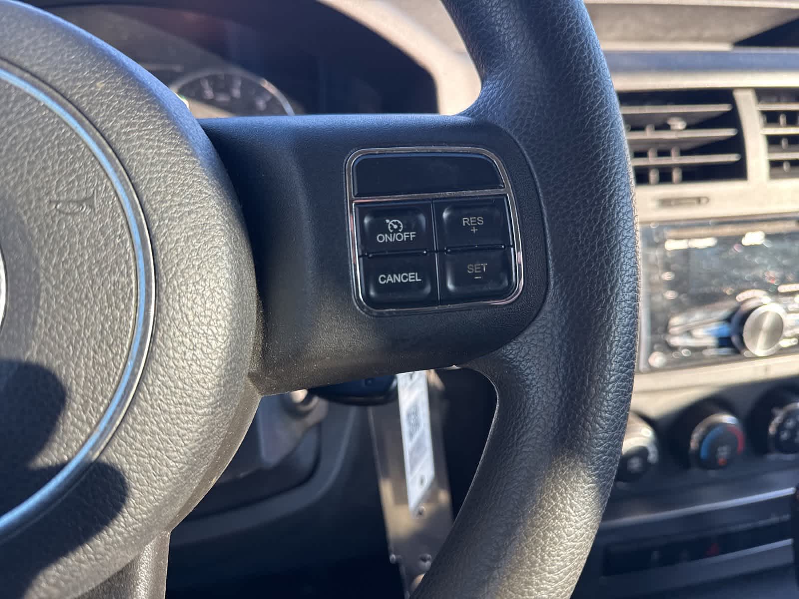 Thumbnail: 2011 Jeep Liberty - 15