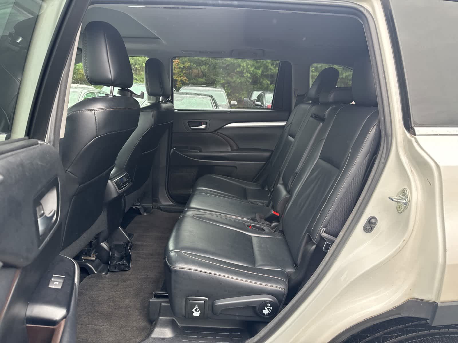 Thumbnail: 2018 Toyota Highlander - 10
