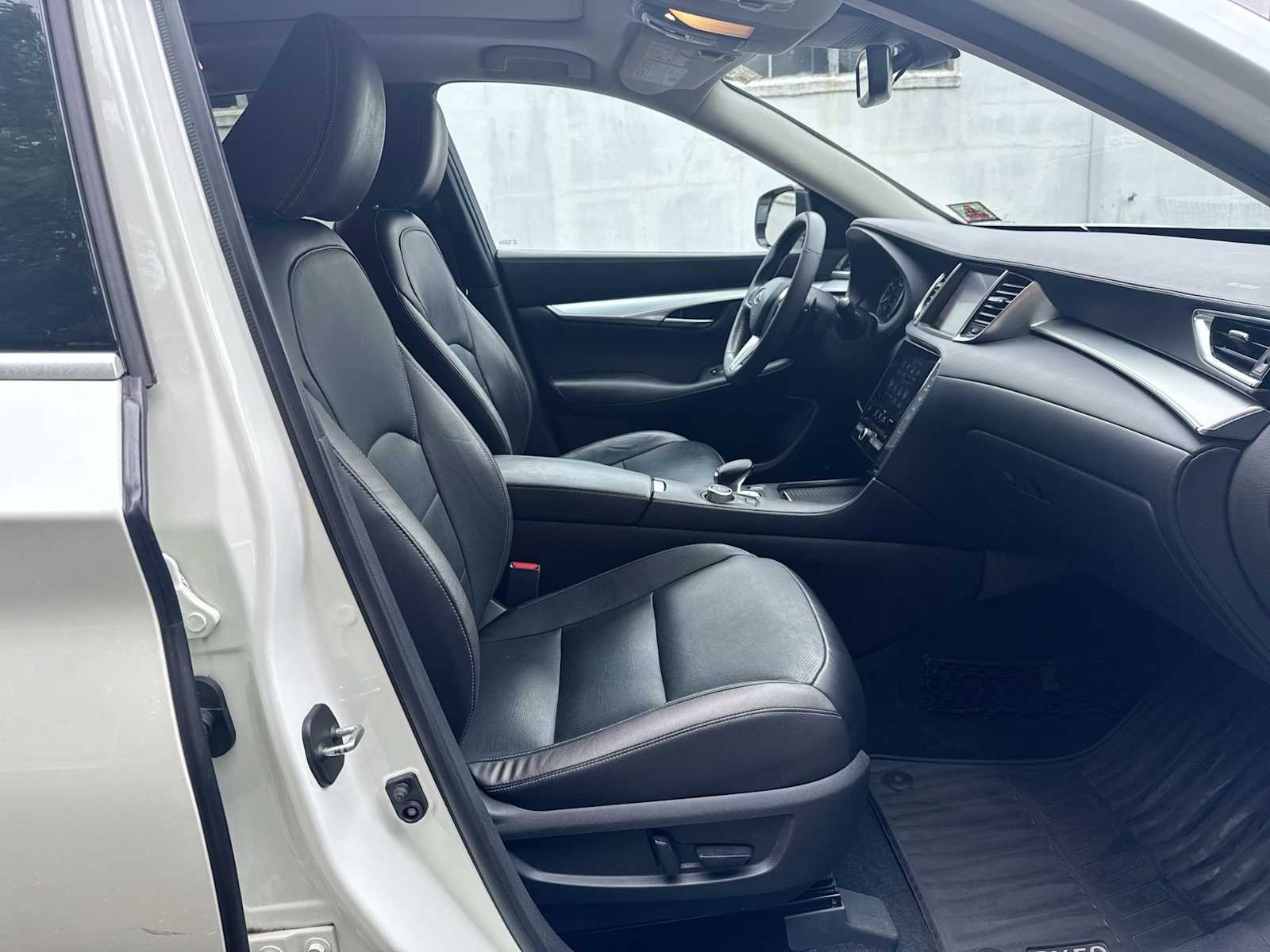 Thumbnail: 2019 INFINITI QX50 - 15
