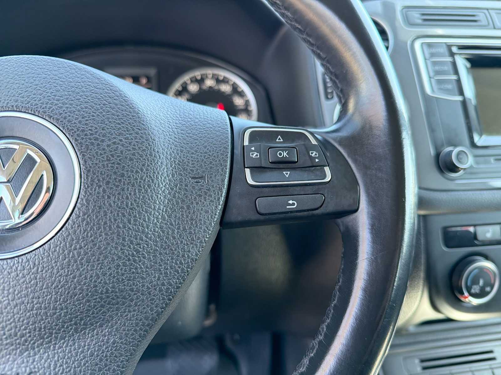 Thumbnail: 2016 Volkswagen Tiguan - 24