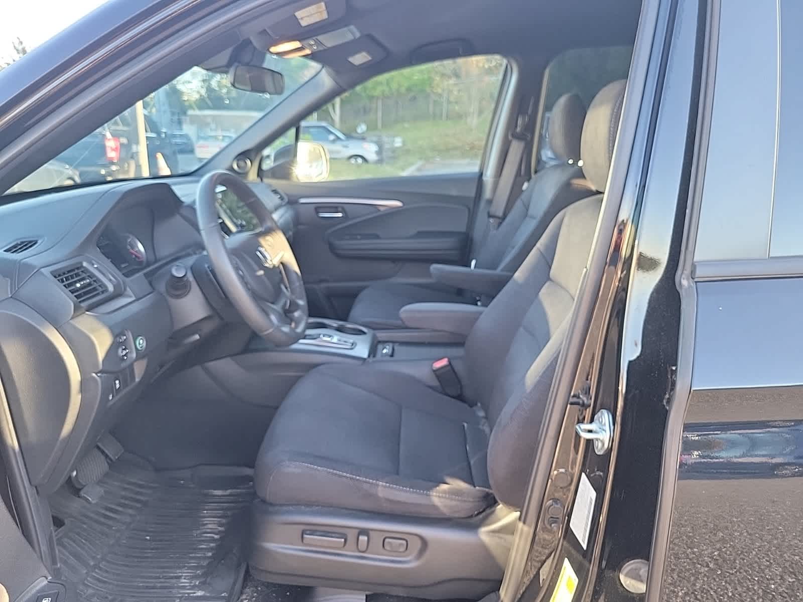 Thumbnail: 2022 Honda Pilot - 17