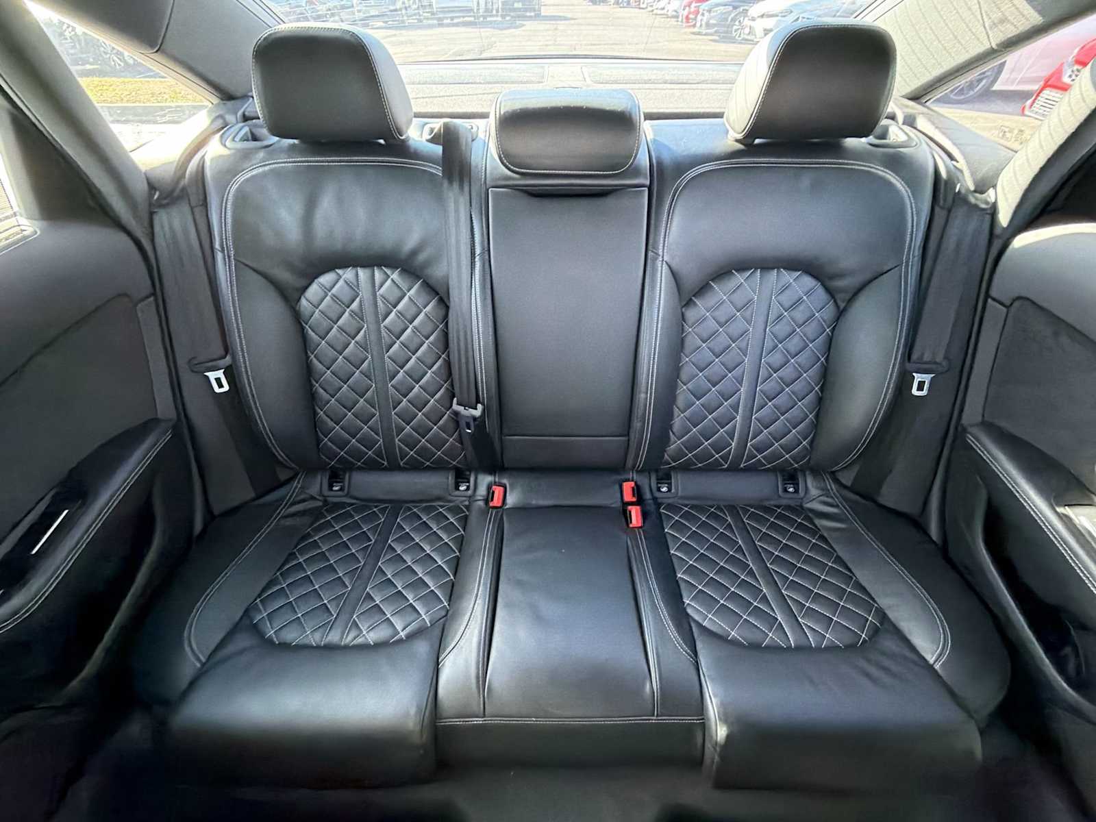 Thumbnail: 2016 Audi S6 - 13