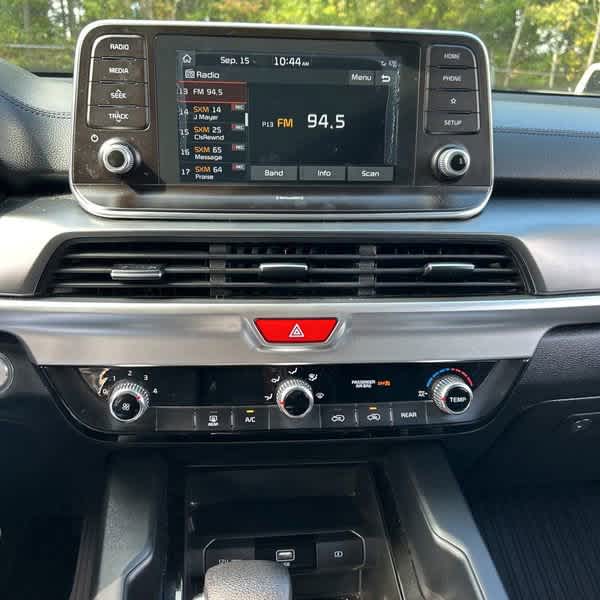 Thumbnail: 2020 Kia Telluride - 23