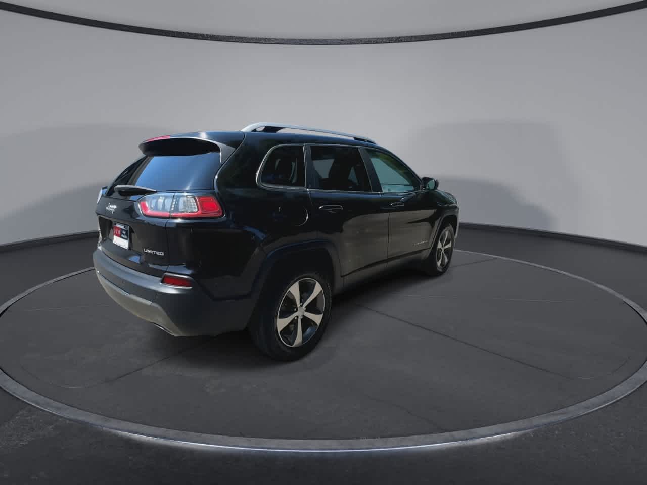 Thumbnail: 2020 Jeep Cherokee - 8
