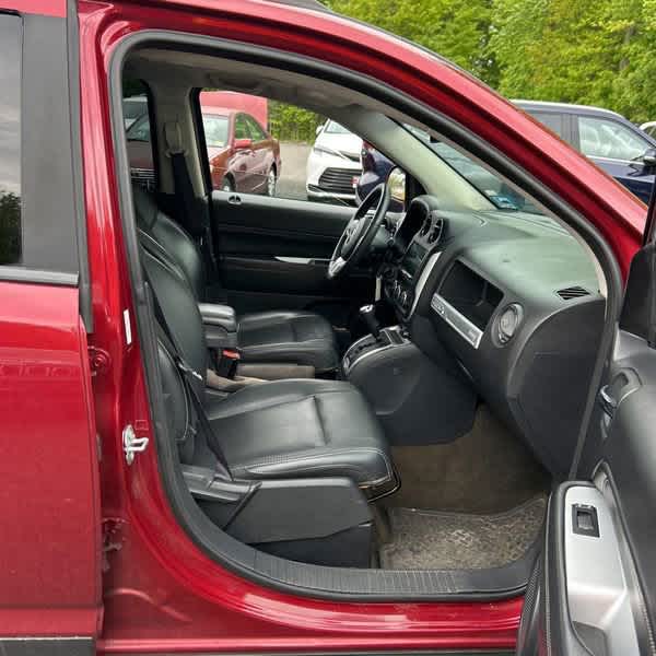 Thumbnail: 2016 Jeep Compass - 14