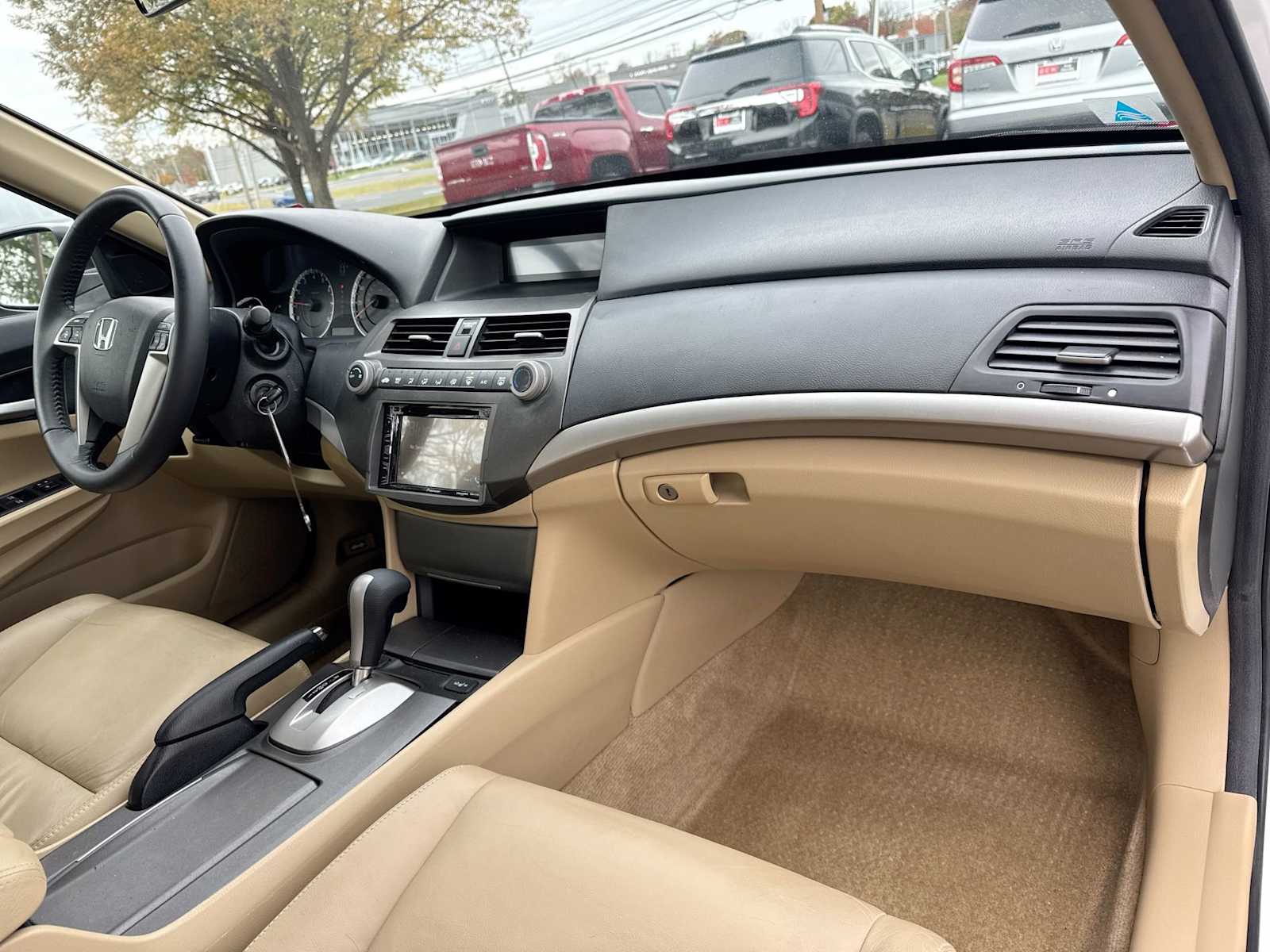 Thumbnail: 2011 Honda Accord - 16