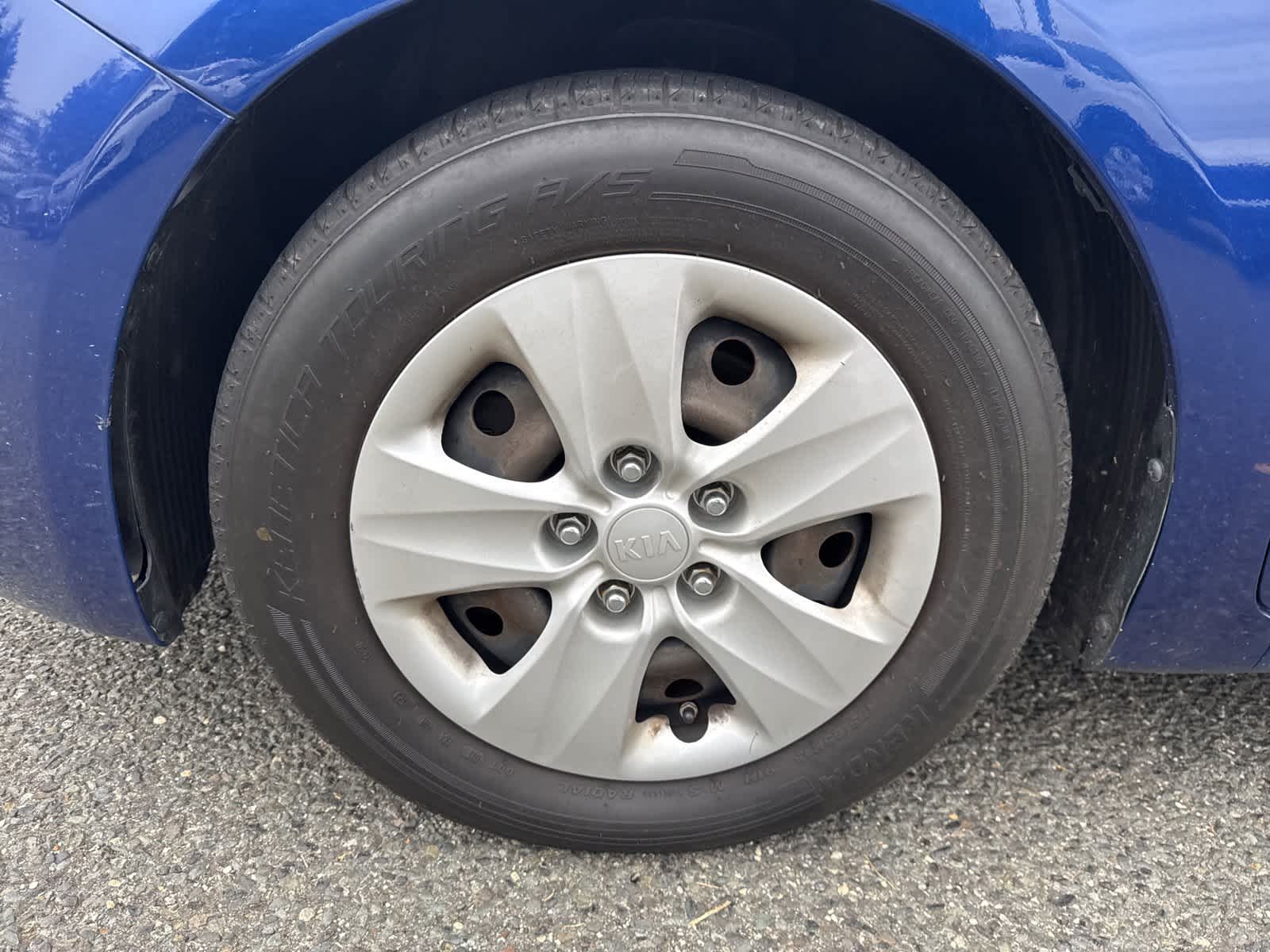 Thumbnail: 2017 Kia Forte - 21